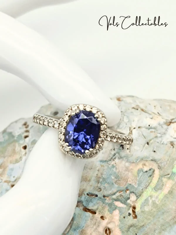 Silver Blue and White DQCZ Ring - Image 4